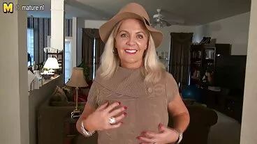 FACIALS4K: sinh nhật vũ nữ thoát y món quà của nhiều oozing sexvietvideos chăm sóc da mặt Trên PornHD